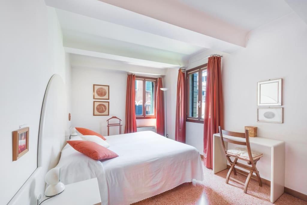 Ca' De La Comare, Relaxing And Elegant Apartment On Canal Grande Venice Exterior photo
